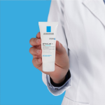 La Roche Posay EFFACLAR H ISO-BIOME Veoma smirujića hidratantna njega protiv nepravilnosti, 40 ml - Image 4